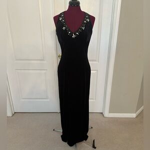 Flori Design Black Beaded Gown